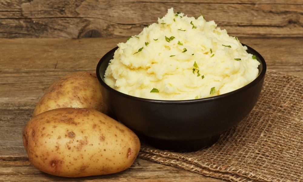 Le geste inattendu qui change tout : comment une pincée de bicarbonate métamorphose la texture de votre purée