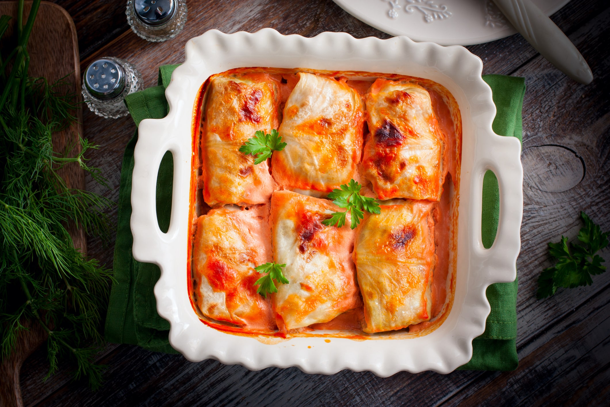 Familial Savoureux Et Ultra Simple %c3%a0 Pr%c3%a9parer Impossible De R%c3%a9sister %c3%a0 Ce Chou Farci Mijot%c3%a9 %c3%a0 La Sauce Tomate