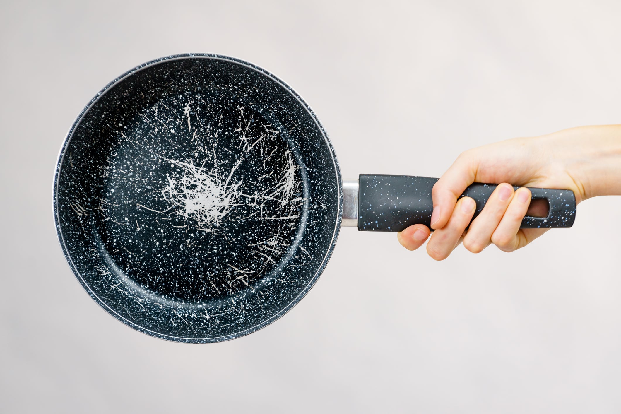 Les gestes en apparence anodins qui sabotent la durée de vie de votre batterie de cuisine
