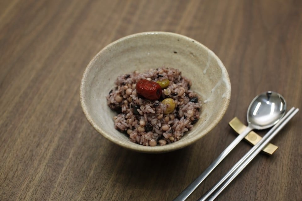 La préparation pas à pas de votre japgokbap à la casserole ou à l'autocuiseur