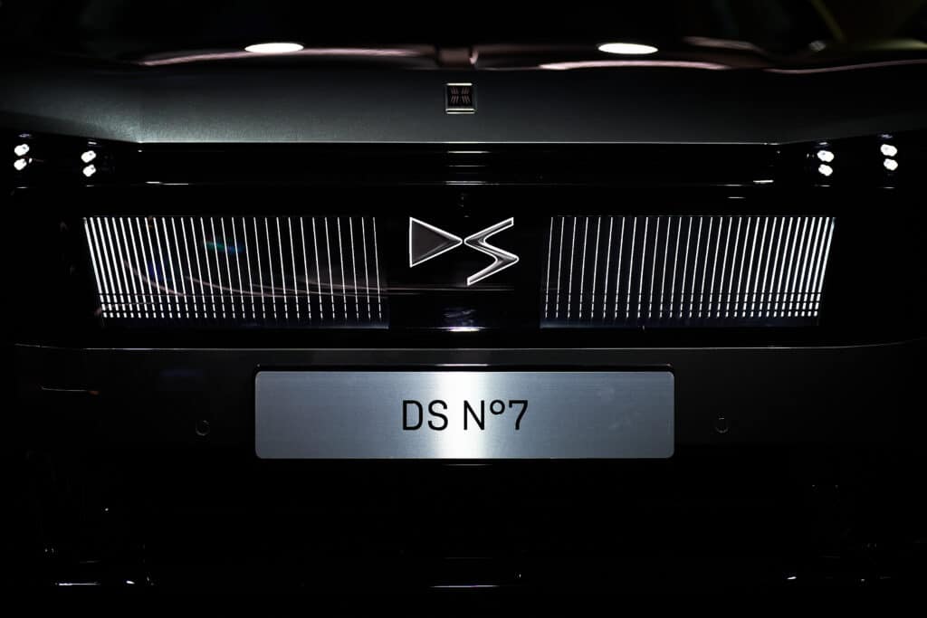 Ds Automobiles N°7 133