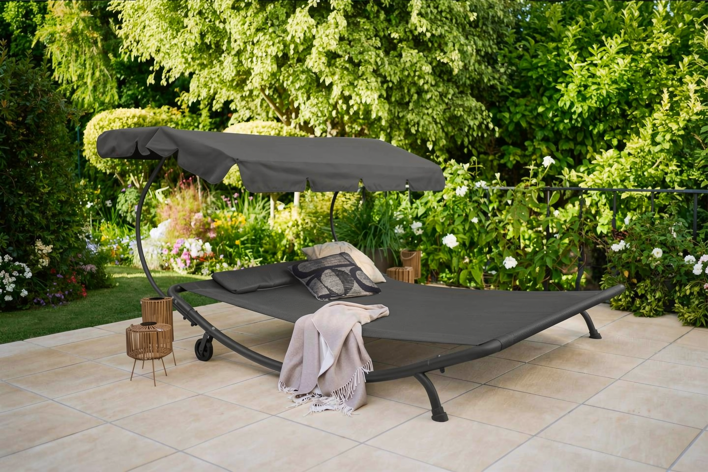 On Cherchait Un Transat Confortable Pour Deux Depuis Des Annees Celui Que Lidl Solde A Moitie Prix A Tout Change Featured
