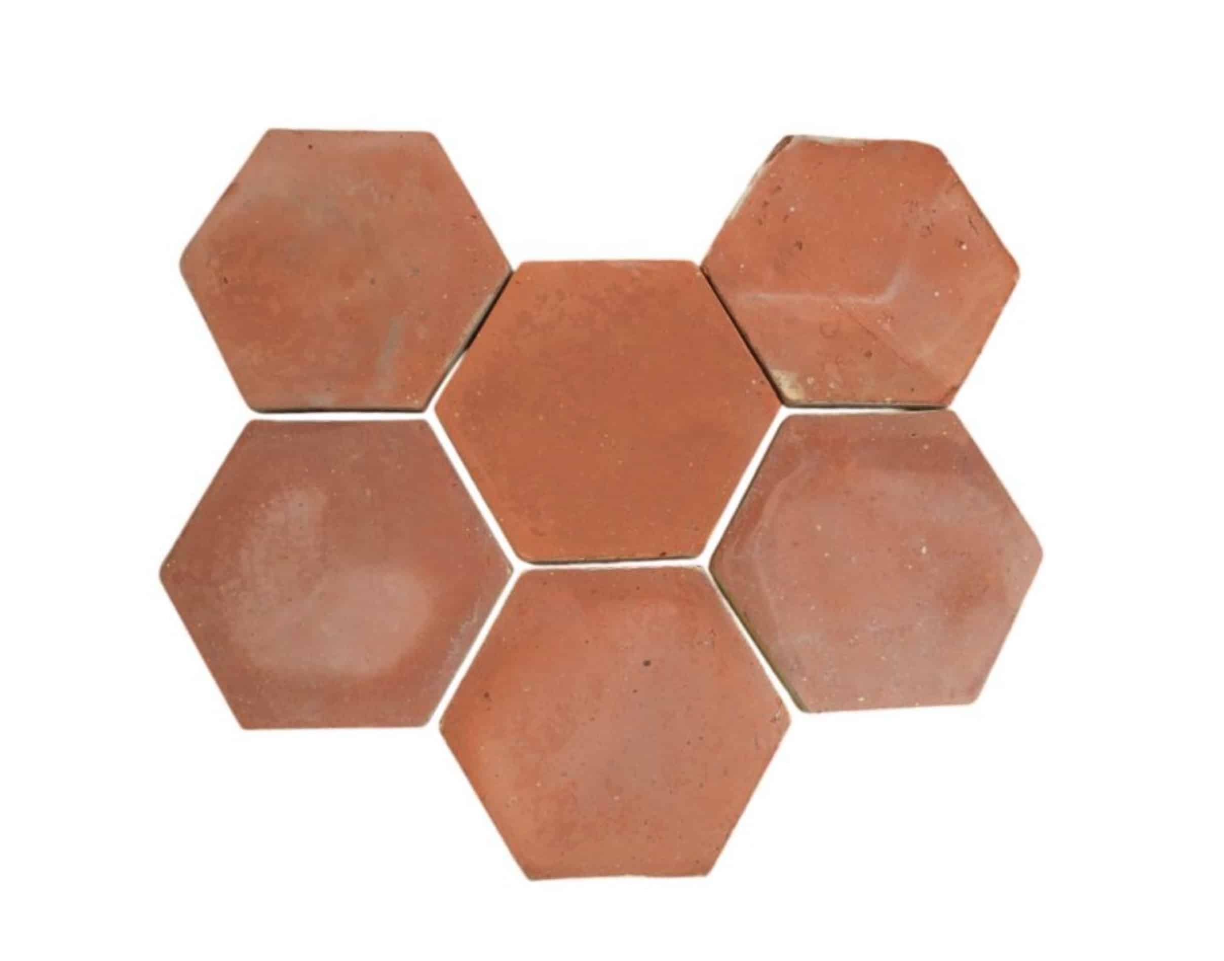 Le grand carrelage gris, ce symbole d'un intérieur qui a fait son temps