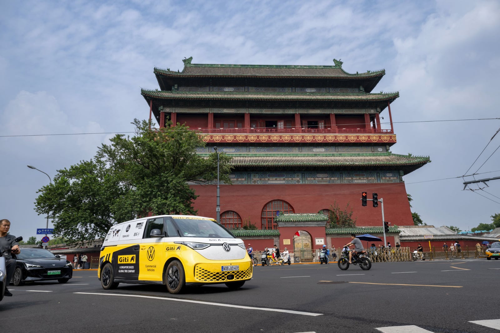 China Id Buzz World Tour 1