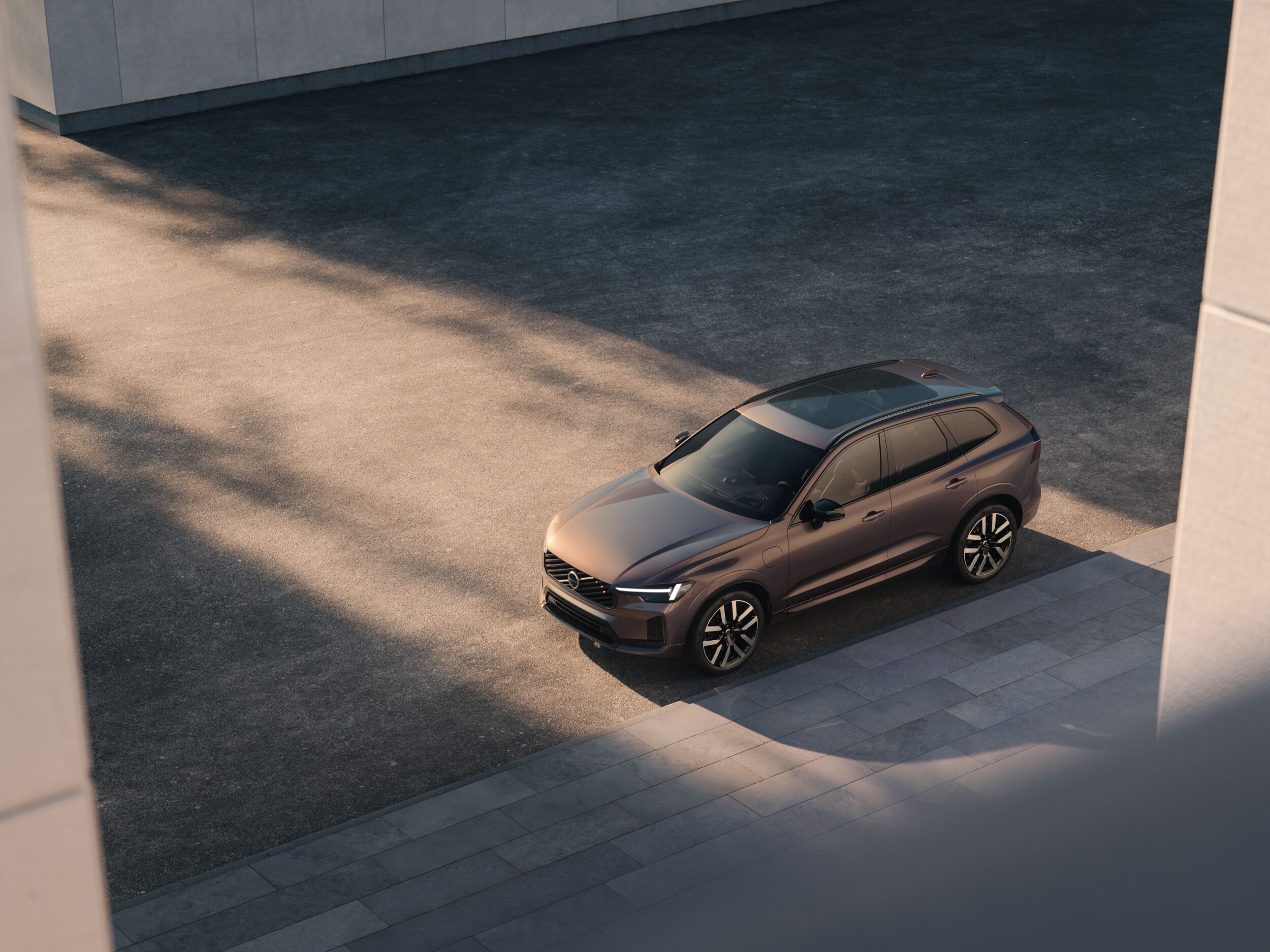 Hero2 The New Volvo Xc60 Elevated34front