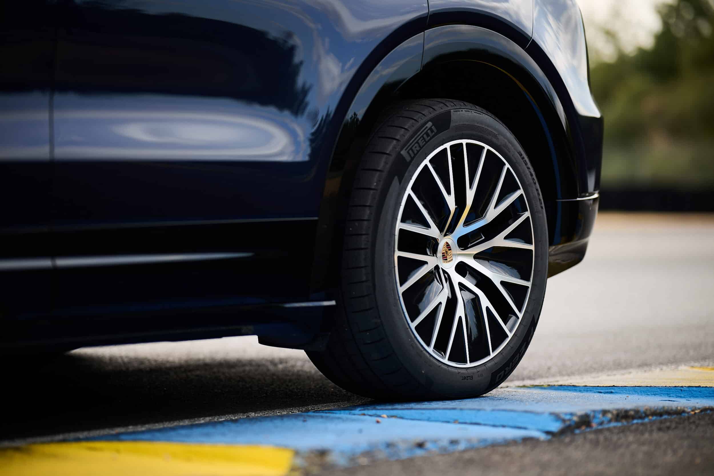 Porsche Cayenne Electric 2607 1