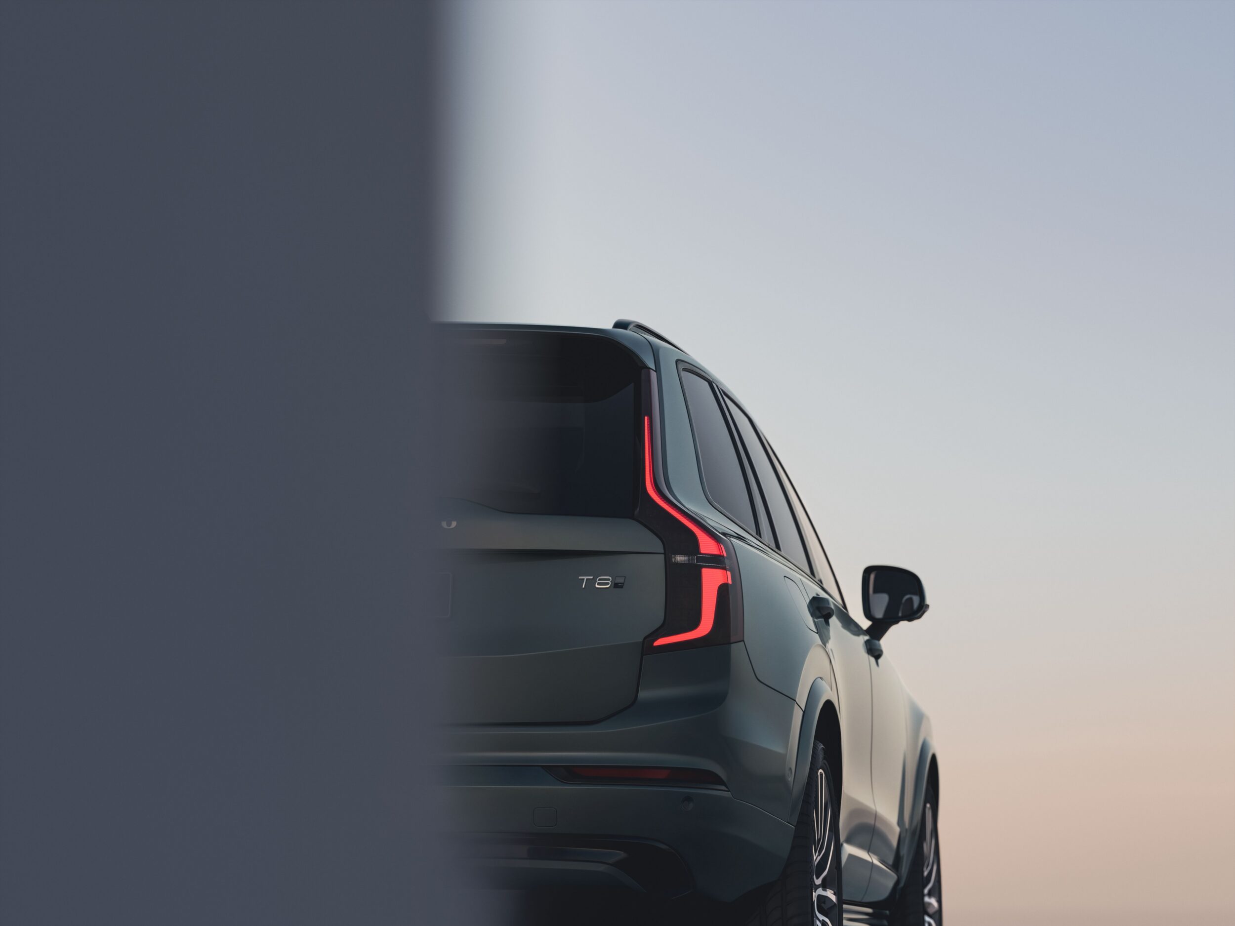 The Volvo Xc90 Detail Rear