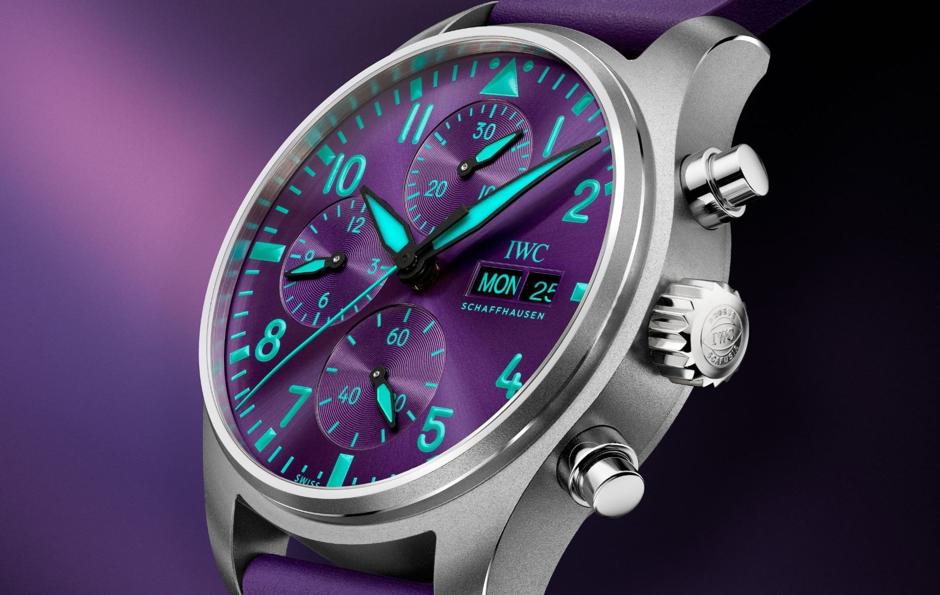 Le Grand Prix De F1 De Singapour Inspire Une Audacieuse Montre Iwc Teintee De Violet Featured