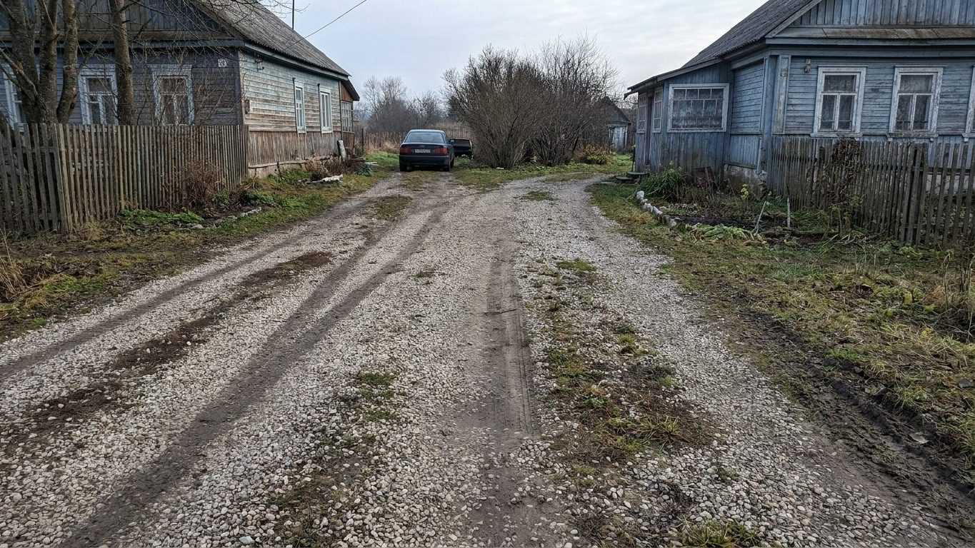 Le nouveau voisin traverse mon terrain pour rejoindre le sien comme l'ancien propriétaire le faisait : à la mairie, on m'a...