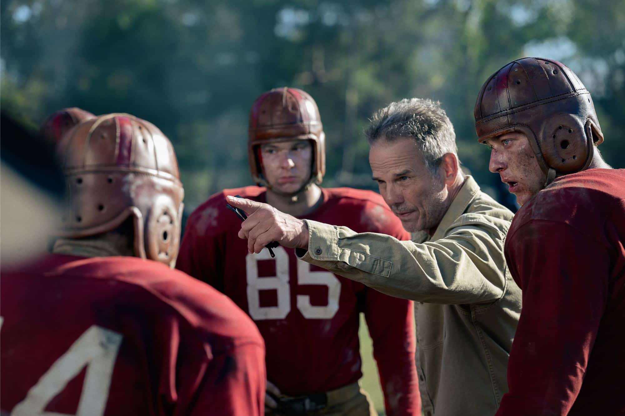 Netflix Prepare Un Drame De Guerre Bouleversant Ou Le Sport Devient Un Ultime Refuge Featured