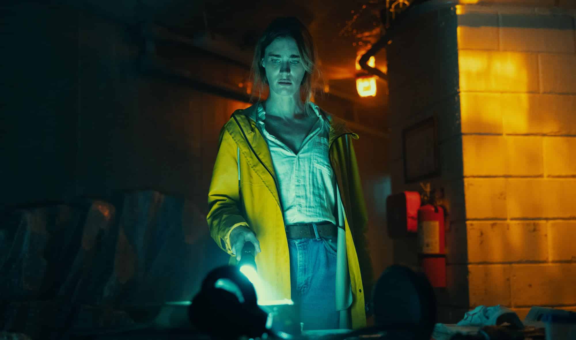Un Port De Peche Une Creature Jamais Montree Cette Nouvelle Serie Netflix Ne Dure Que Six Episodes Featured