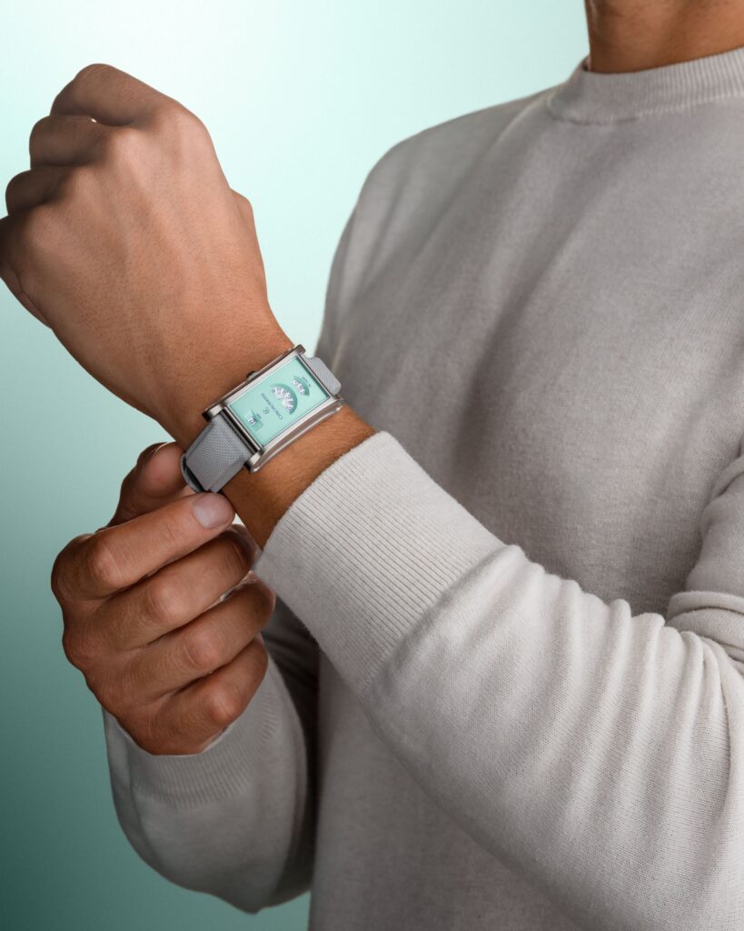 5mb Lq On The Wrist Mint 4 5
