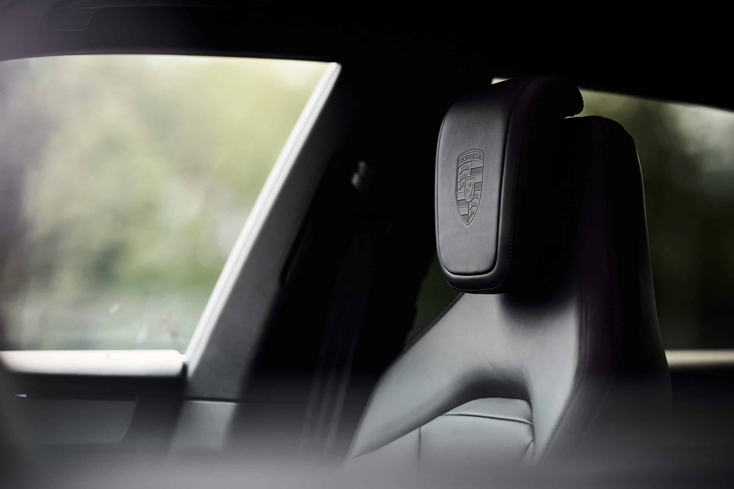 Porsche Cayenne Electric 2611