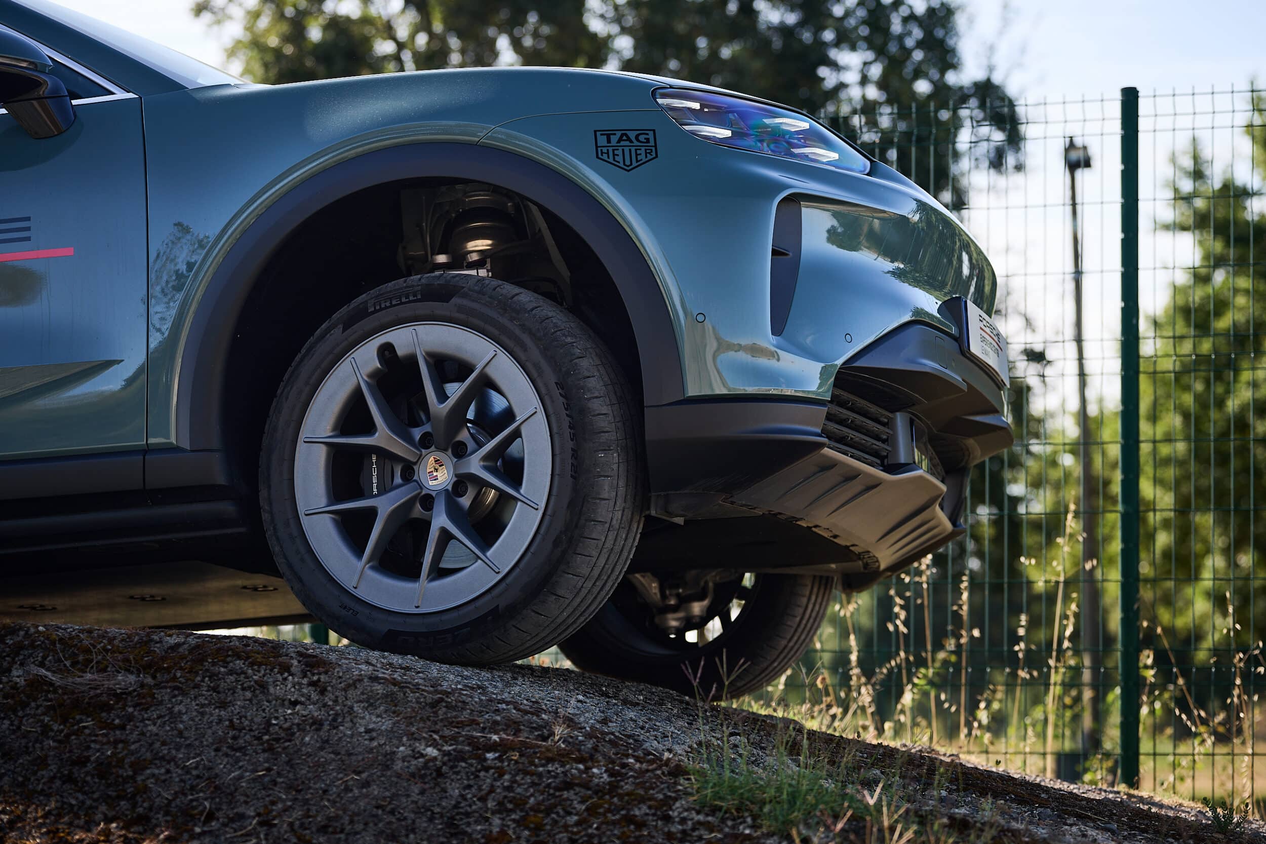Porsche Cayenne Electric 2853