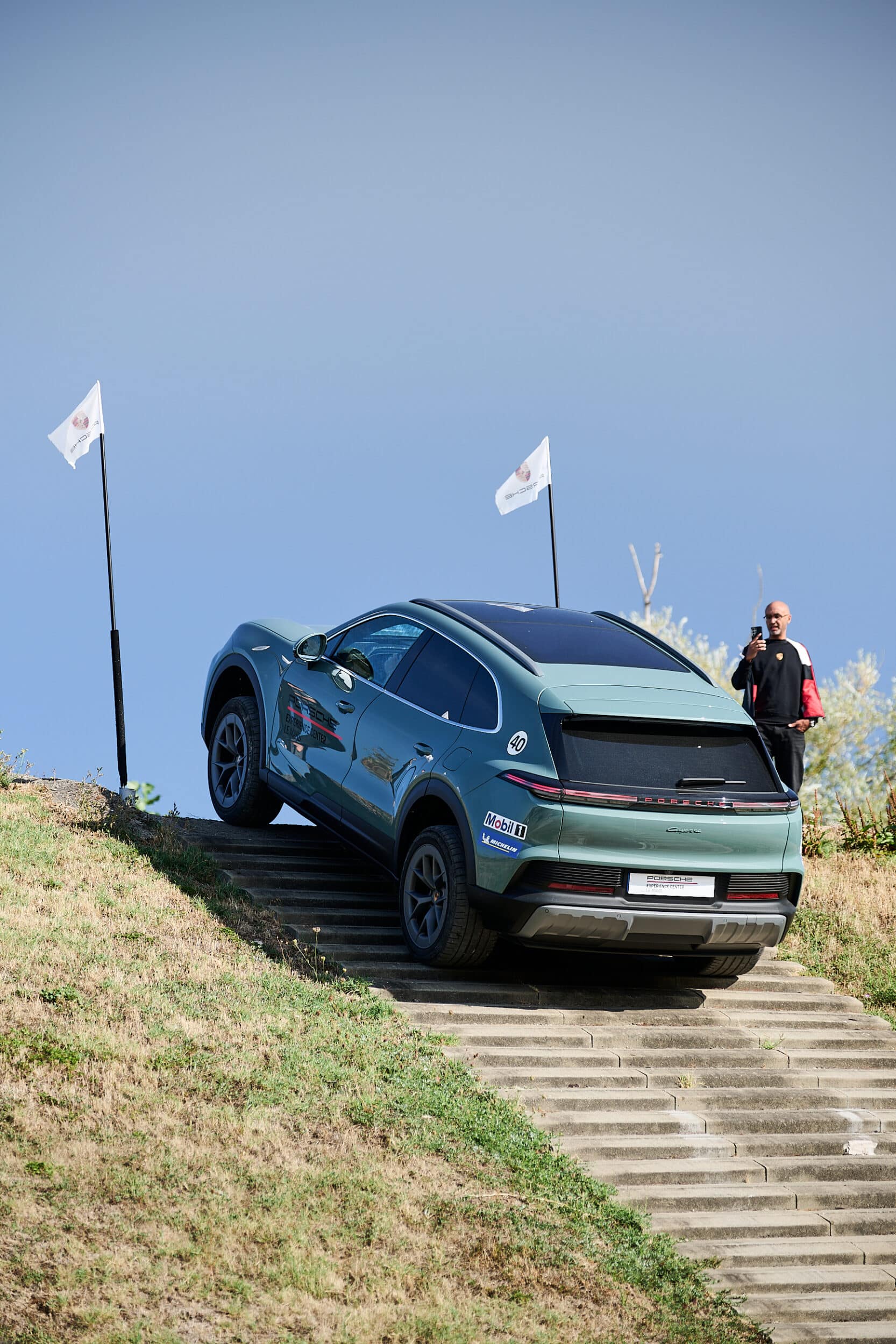 Porsche Cayenne Electric 2881