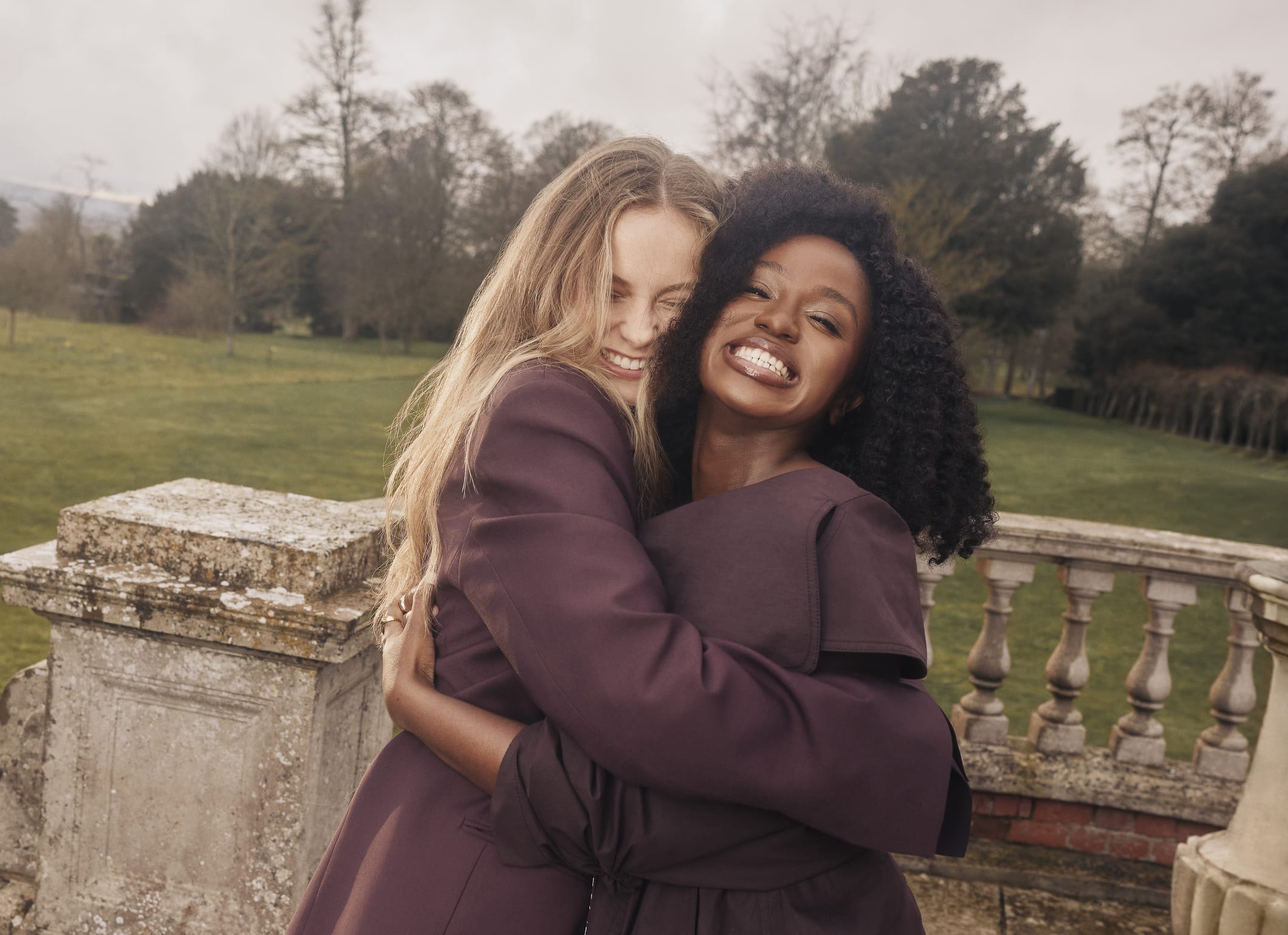 Clap De Fin Sur Le Tournage De Bridgerton Netflix Leve Un Coin Du Voile Sur La Saison 5 Featured