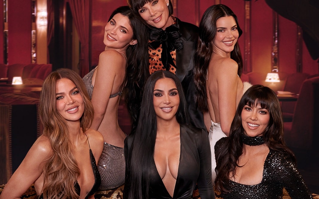 Les Kardashian Sont De Retour Sur Disney Montrent Elles Encore Leur Vie Ou Seulement Ce Quelles Veulent Nous Vendre Featured