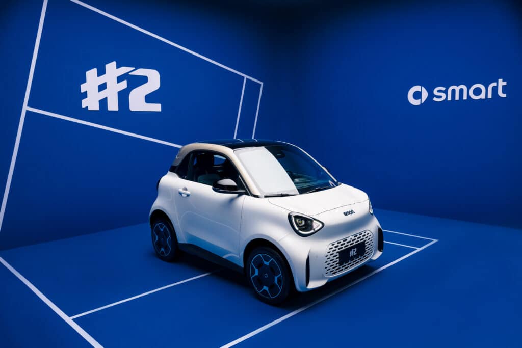 Smart Hashtag2 Premium Digital White Metallic Gold 9