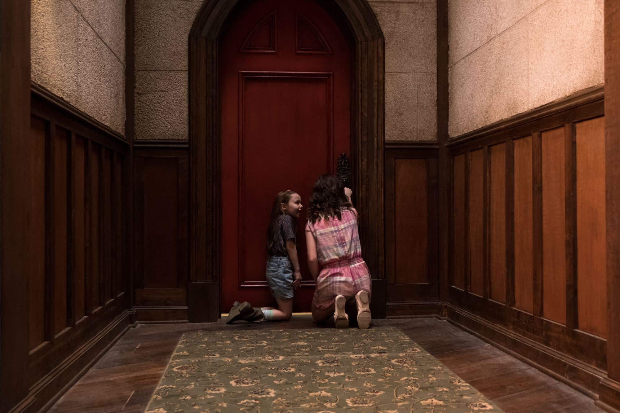 The Haunting Of Hill House Les Decors De Cette Serie Culte Dissimulent Un Malaise Terrifiant Featured
